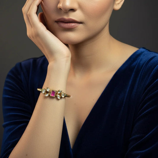 Cuff Style Kundan Bracelet – Antique Gold Polish