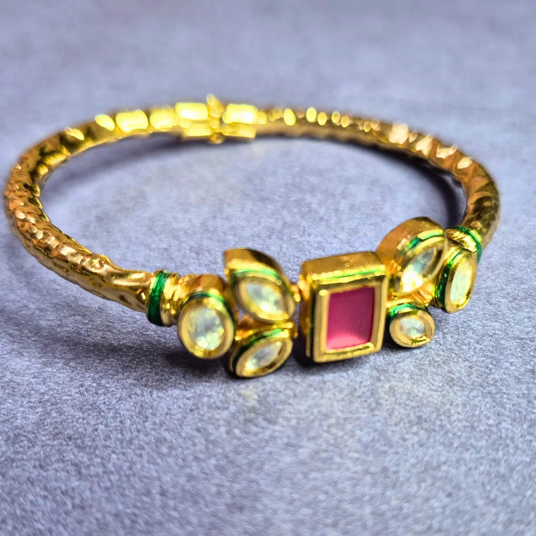 Cuff Style Kundan Bracelet – Antique Gold Polish