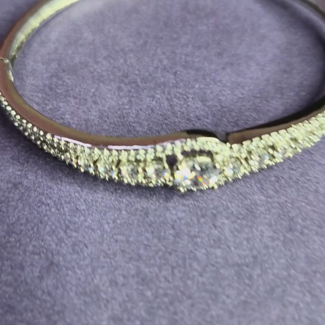 Daily wear silver bracelet, slip-on style, comfortable fit, office wear