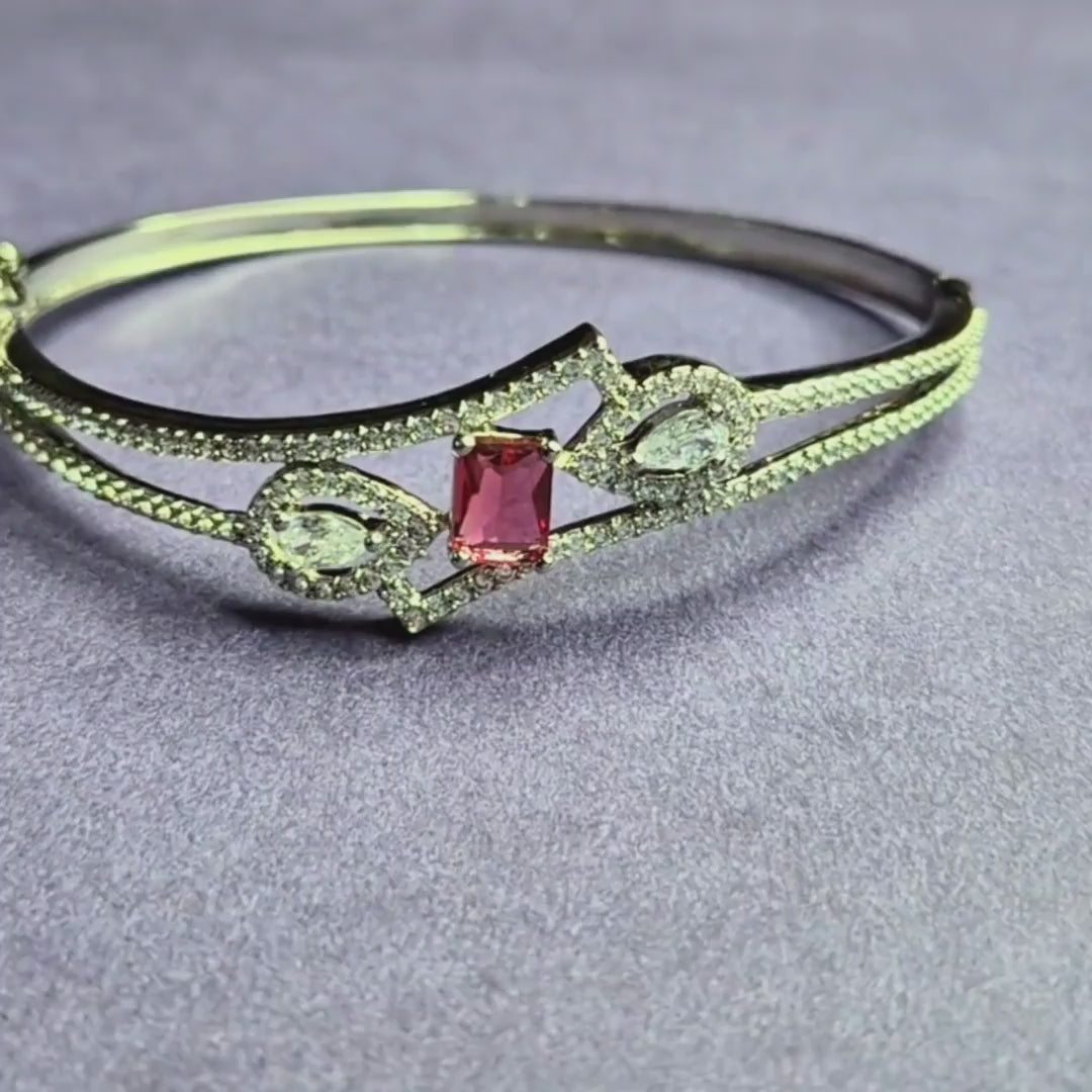 AD stone tennis bracelet close-up, stackable, premium silver, fashion video